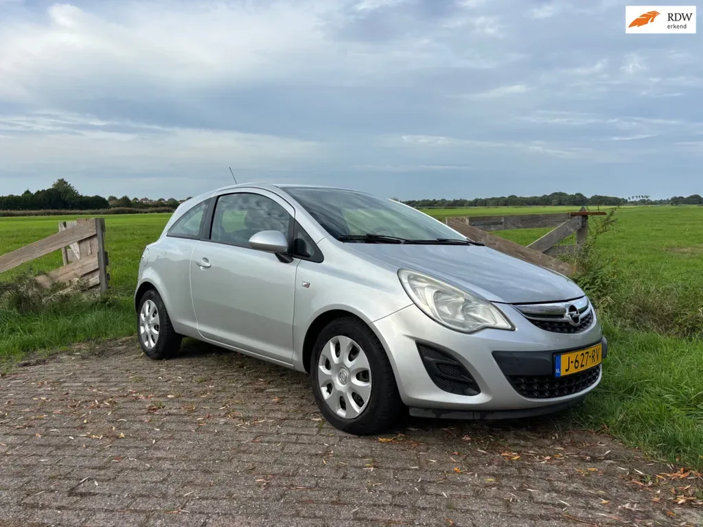 Opel Corsa (2012) — foto 1