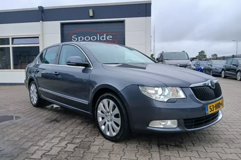 Škoda Superb (2008)