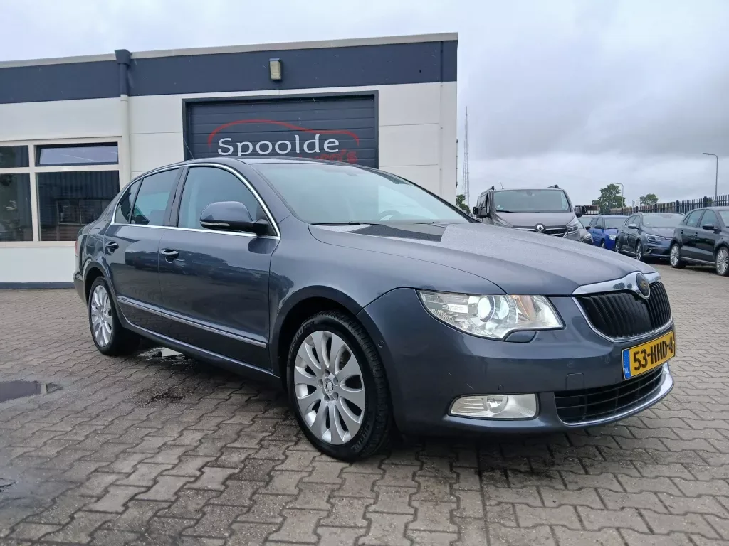 Škoda Superb (2008) — foto 1