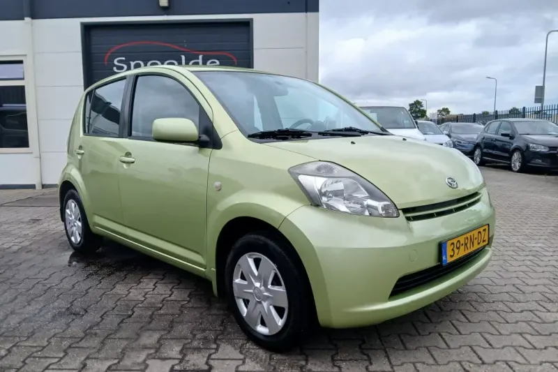 Daihatsu Sirion (2005)