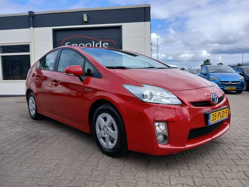 Toyota Prius (2011) — foto 1