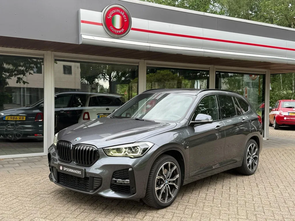 BMW X1 (2021) — foto 1