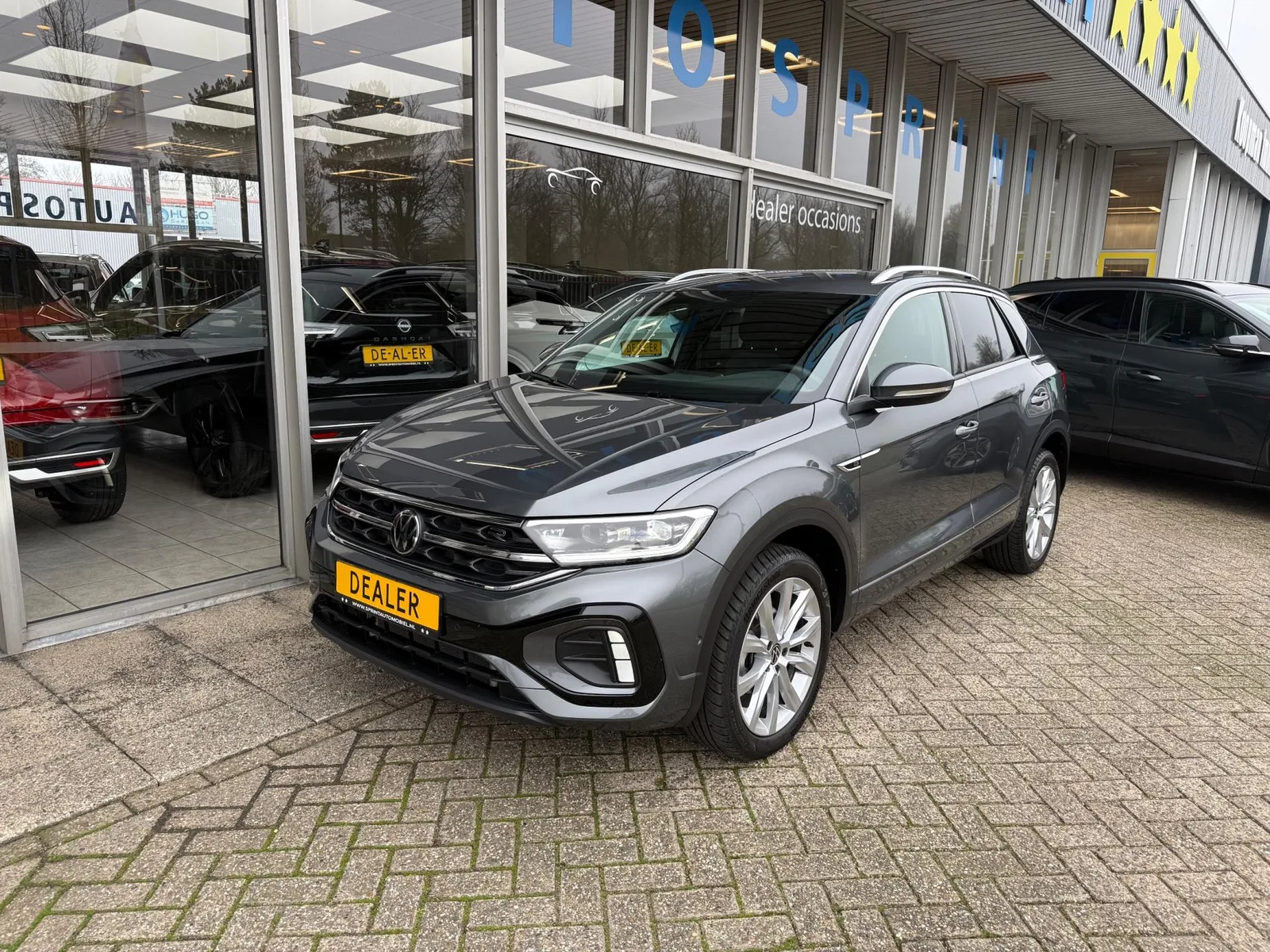 Volkswagen T-Roc (2025) — foto 1