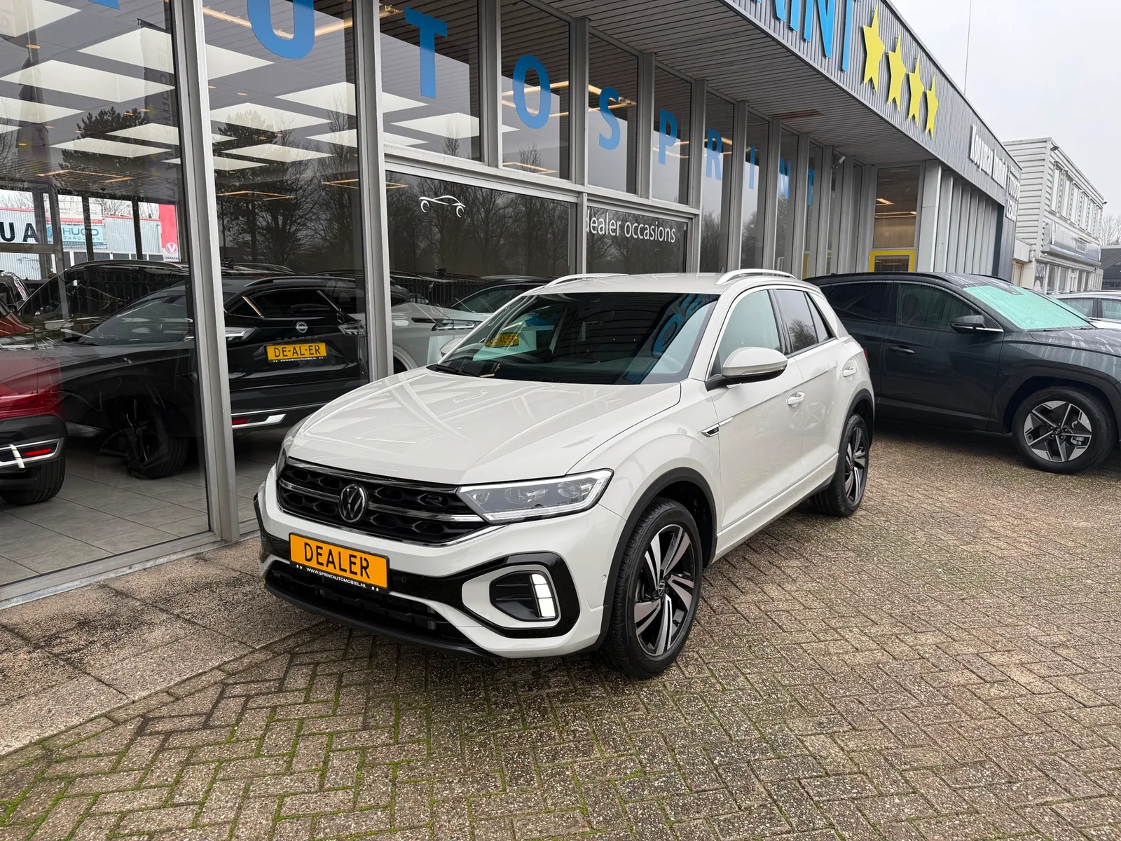 Volkswagen T-Roc (2024) — foto 1