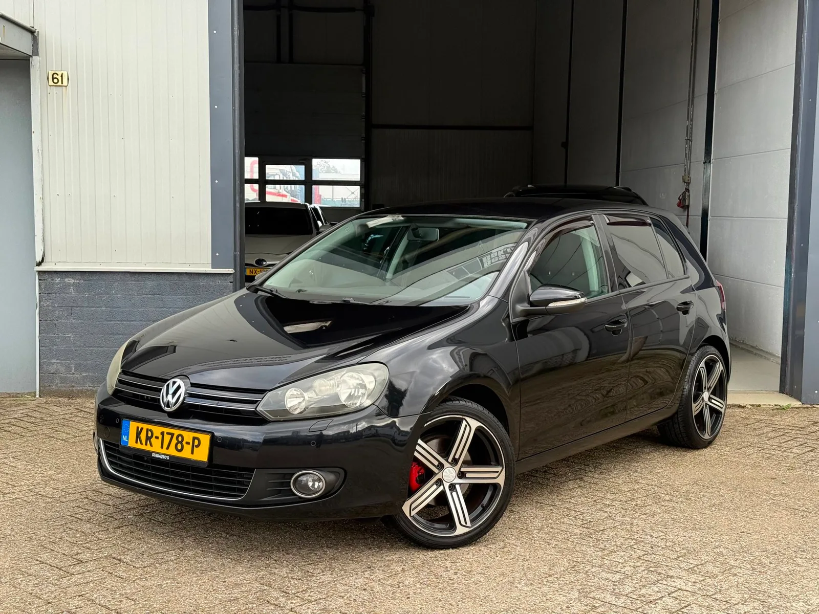 Volkswagen Golf (2010) — foto 1