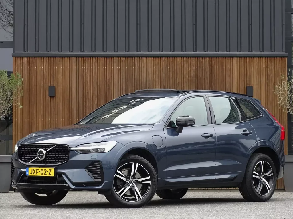 Volvo XC60 (2021) — foto 1