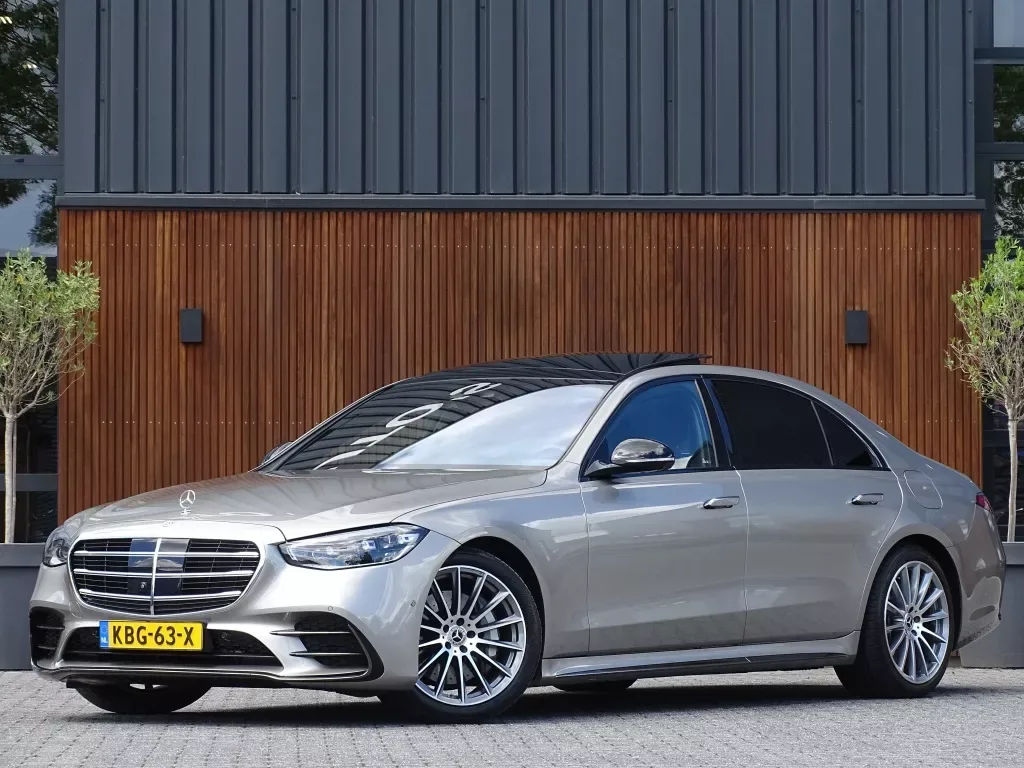 Mercedes-Benz S-Klasse (2024) — foto 1