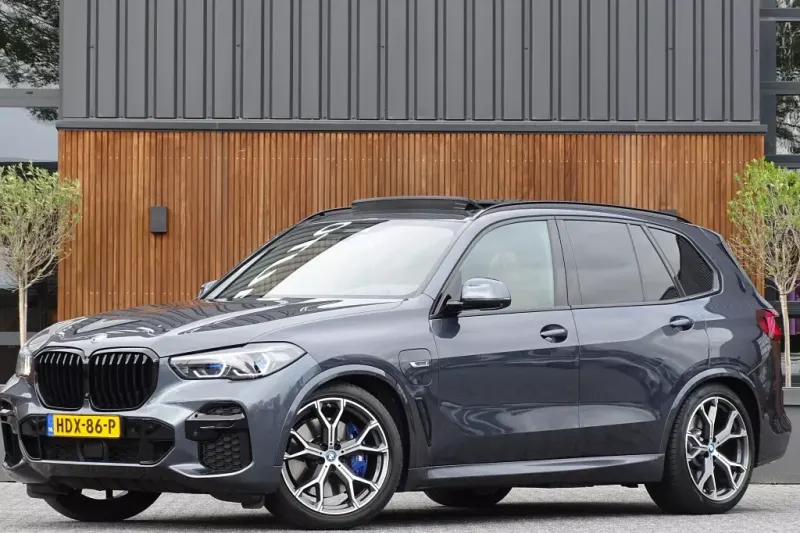 BMW X5 (2021)