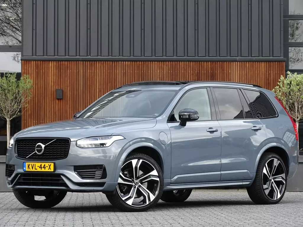 Volvo XC90 (2023) — foto 1