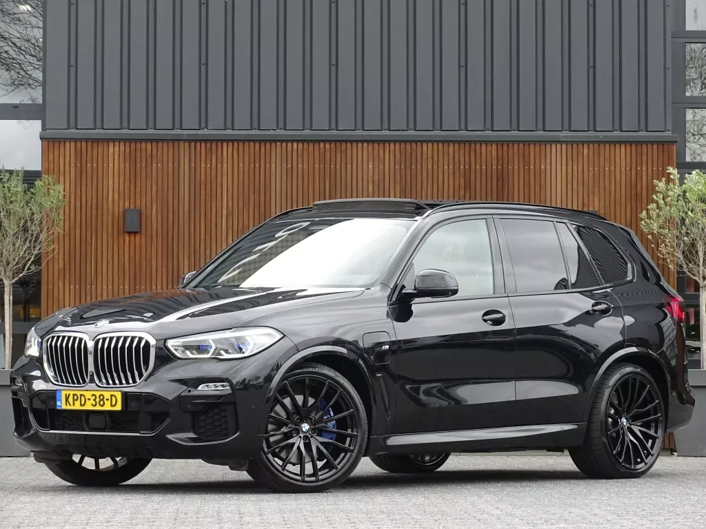 BMW X5 (2021) — foto 1