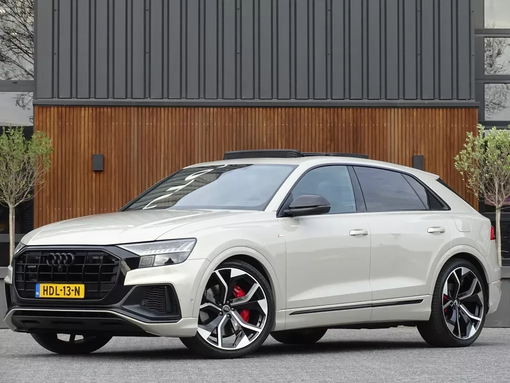 Audi Q8 (2021) — foto 1