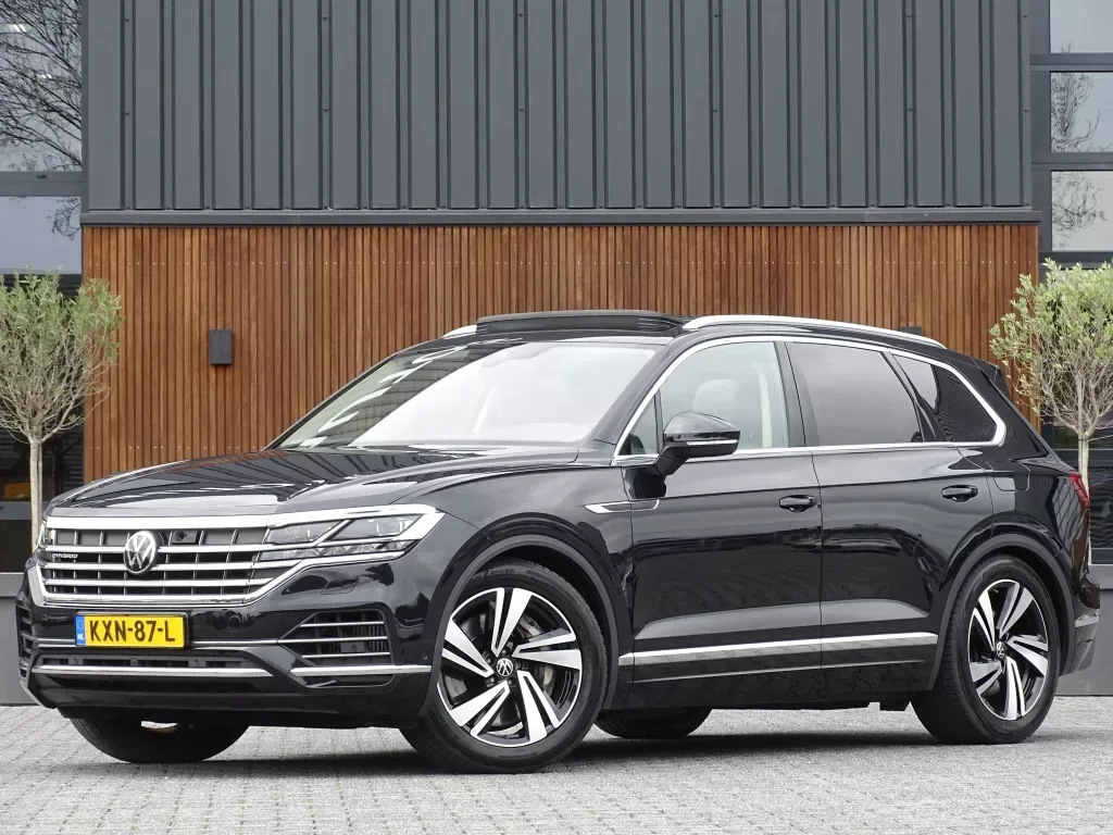 Volkswagen Touareg (2020) — foto 1