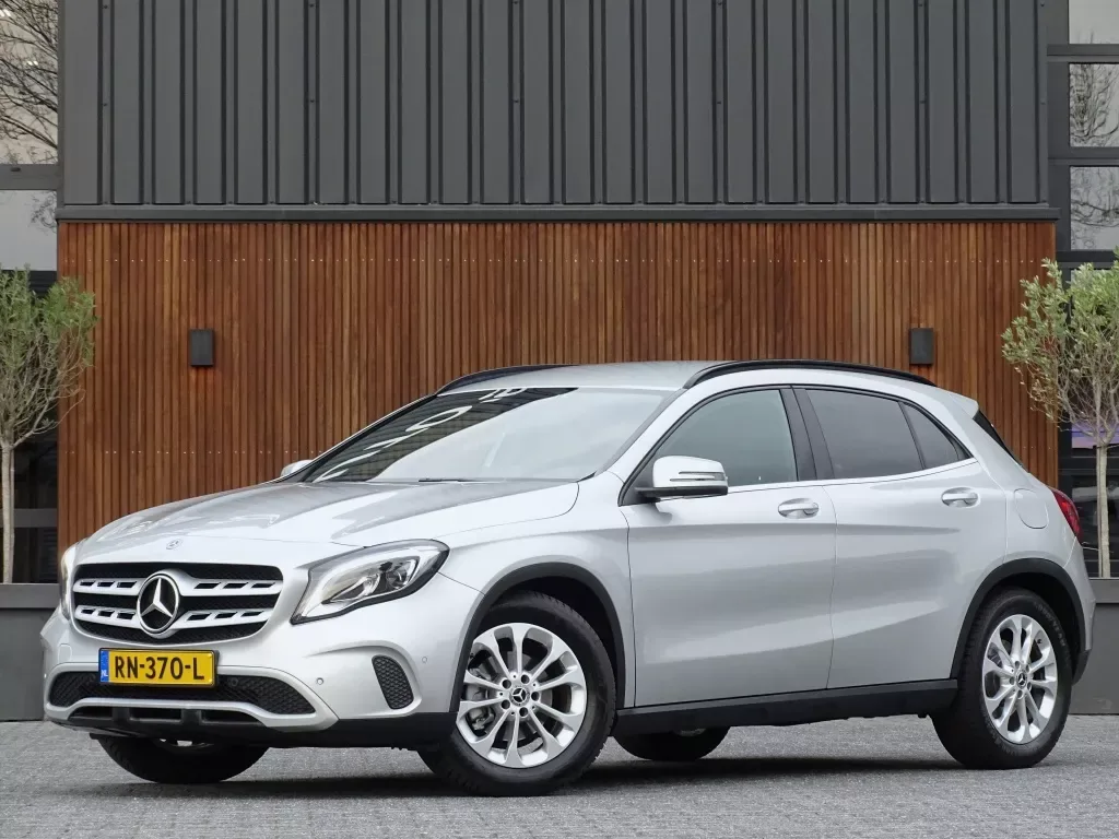 Mercedes-Benz GLA-Klasse (2017) — foto 1