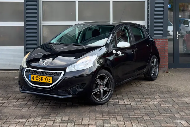 Peugeot 208 (2014)