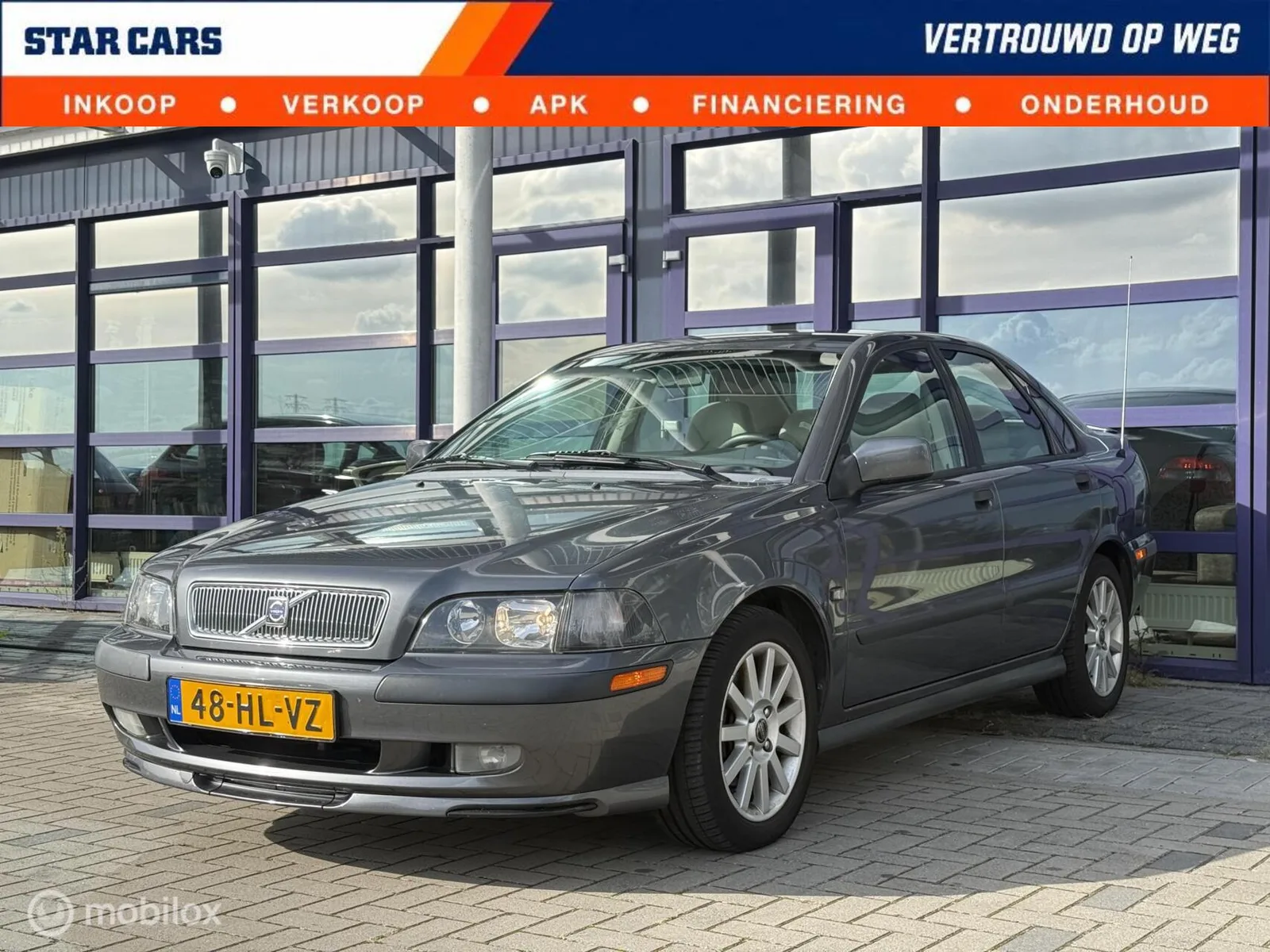 Volvo S40 (2001) — foto 1