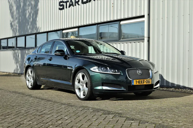 Jaguar XF (2013)