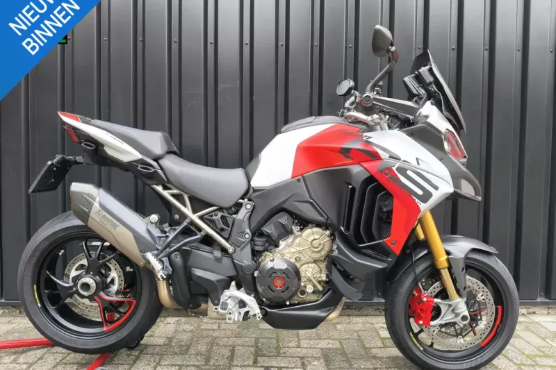 Ducati Multistrada V4 RS (2024)