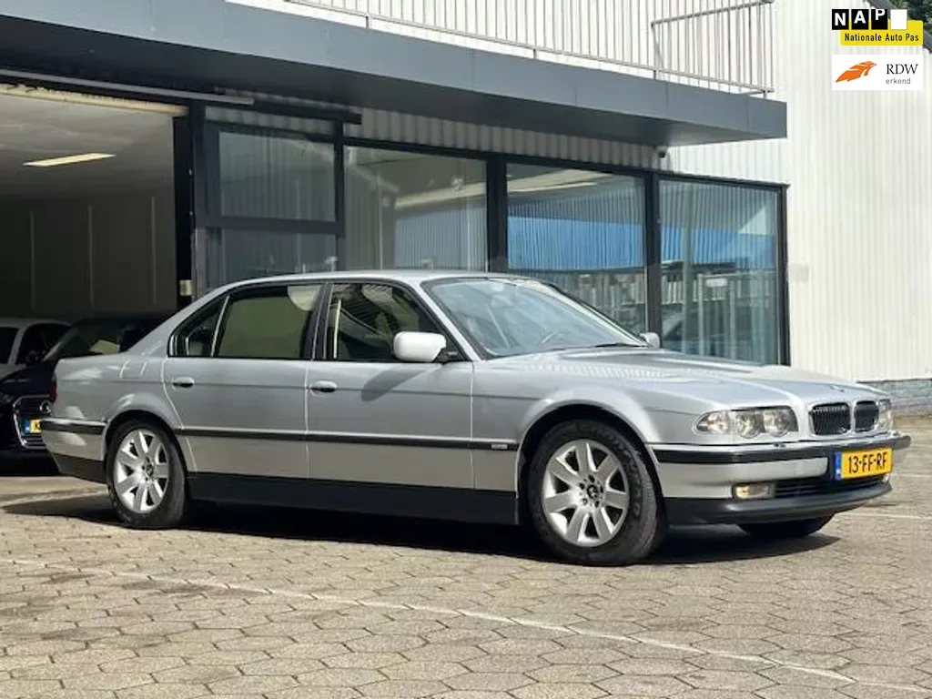 BMW 7-Serie (2000) — foto 1