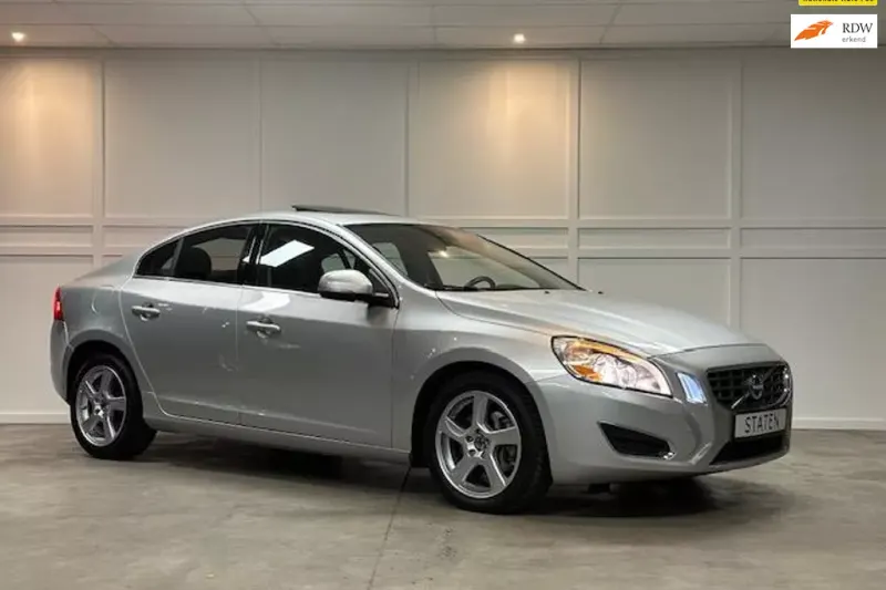 Volvo S60 (2012)