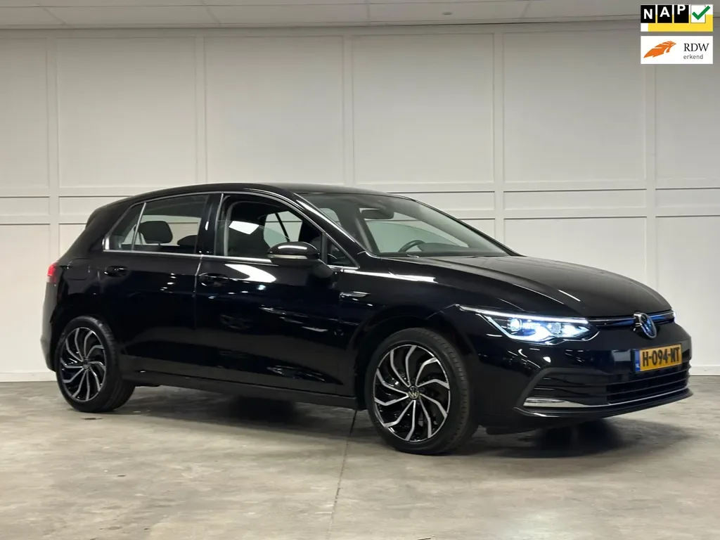 Volkswagen Golf (2020) — foto 1
