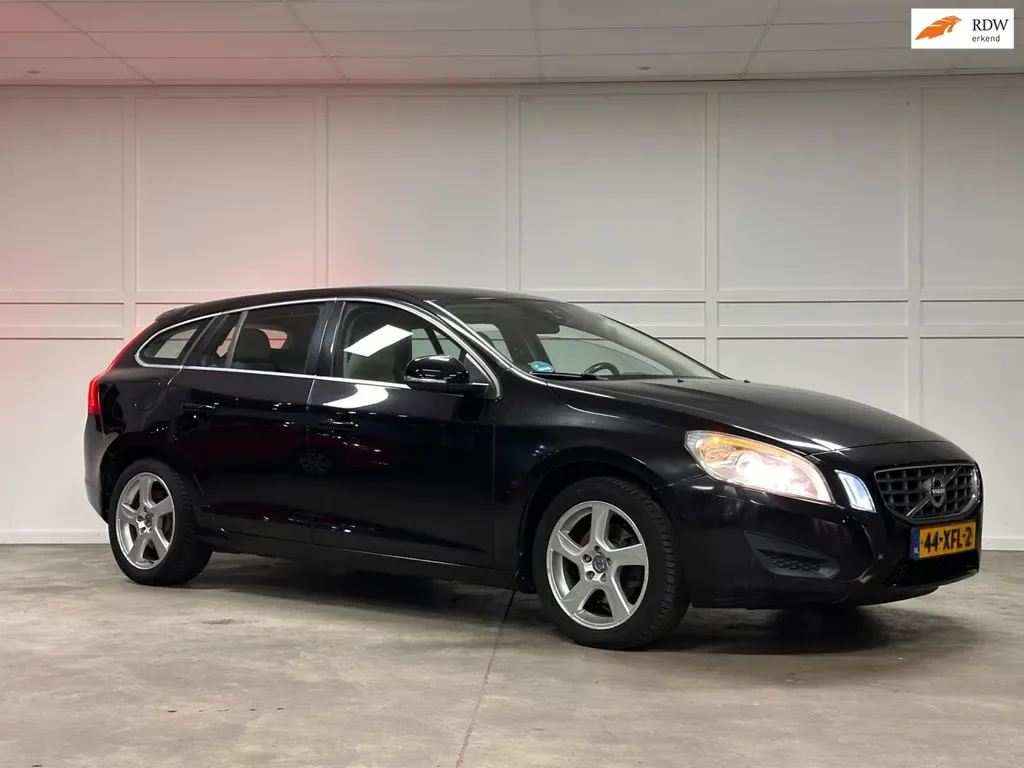 Volvo V60 (2012) — foto 1