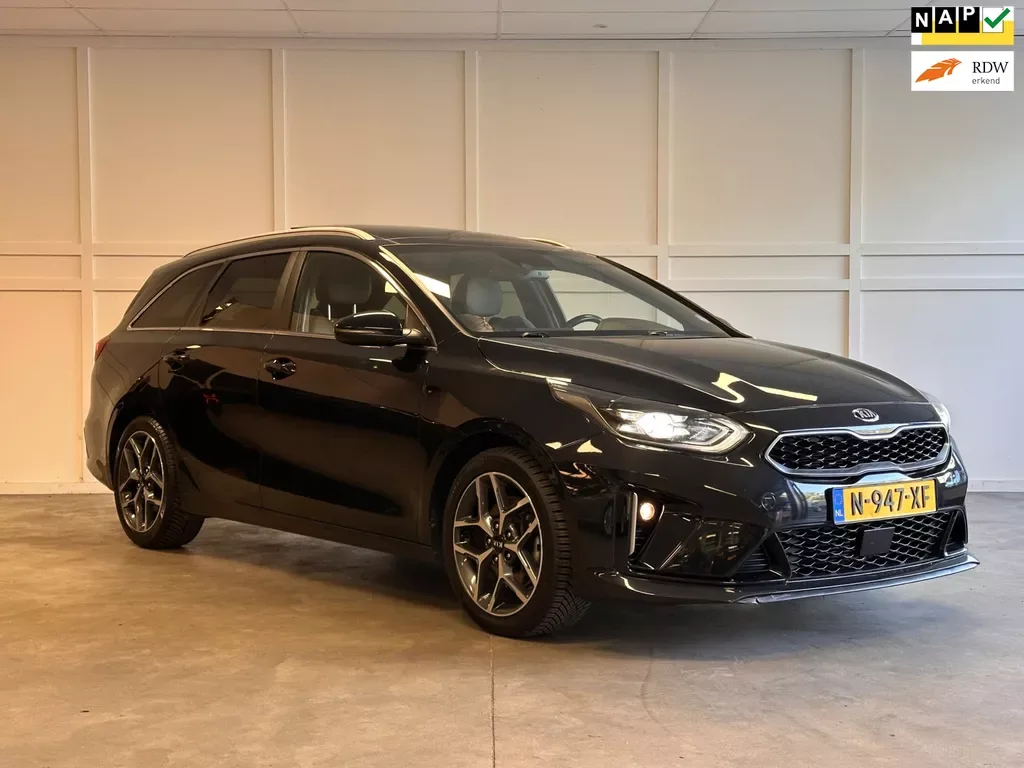 Kia Ceed (2022) — foto 1