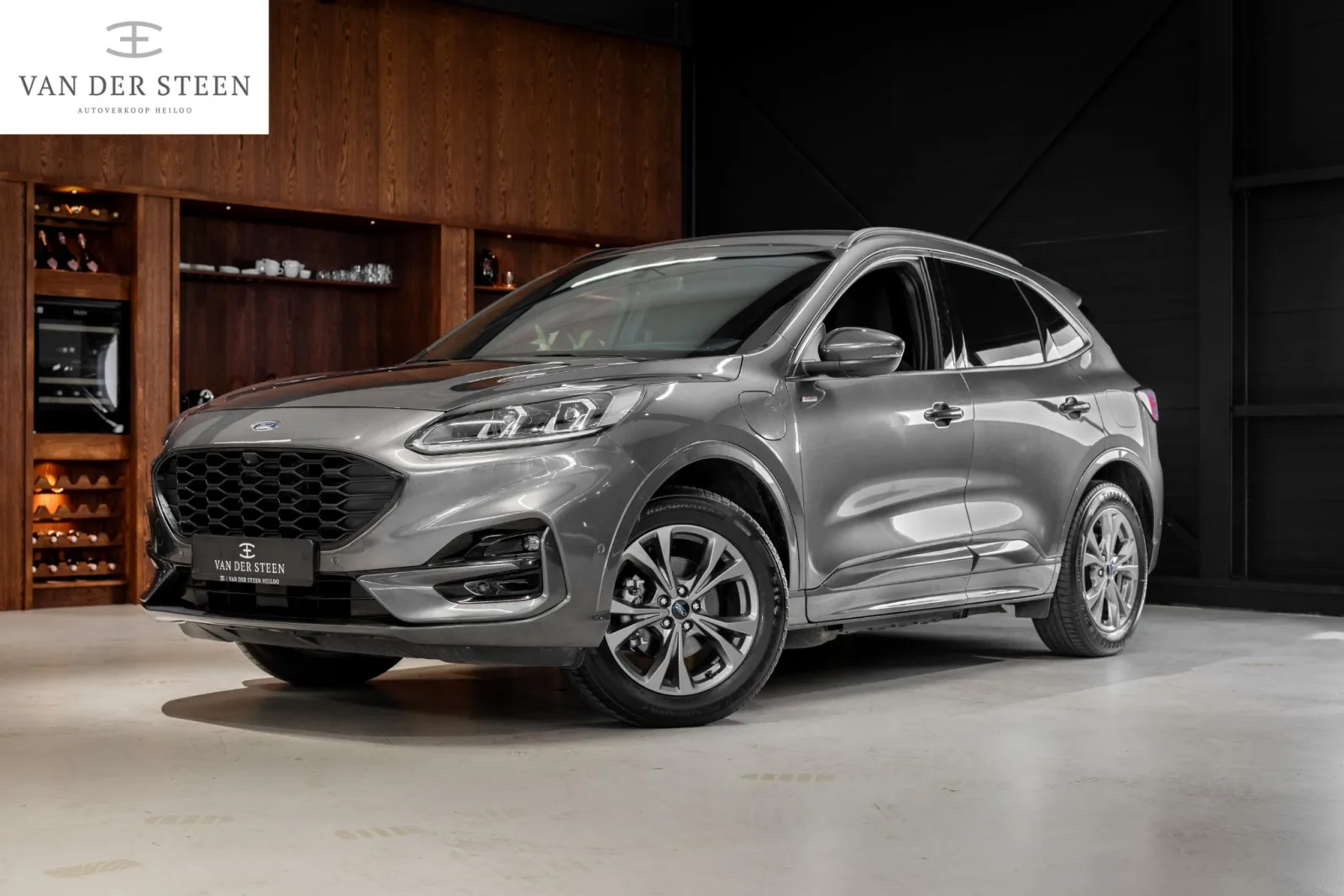 Ford Kuga (2023) — foto 1
