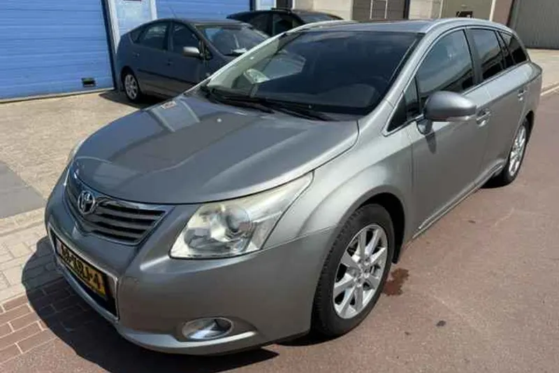 Toyota Avensis (2010)