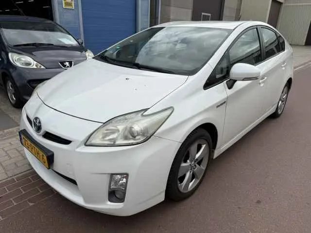 Toyota Prius (2011) — foto 1