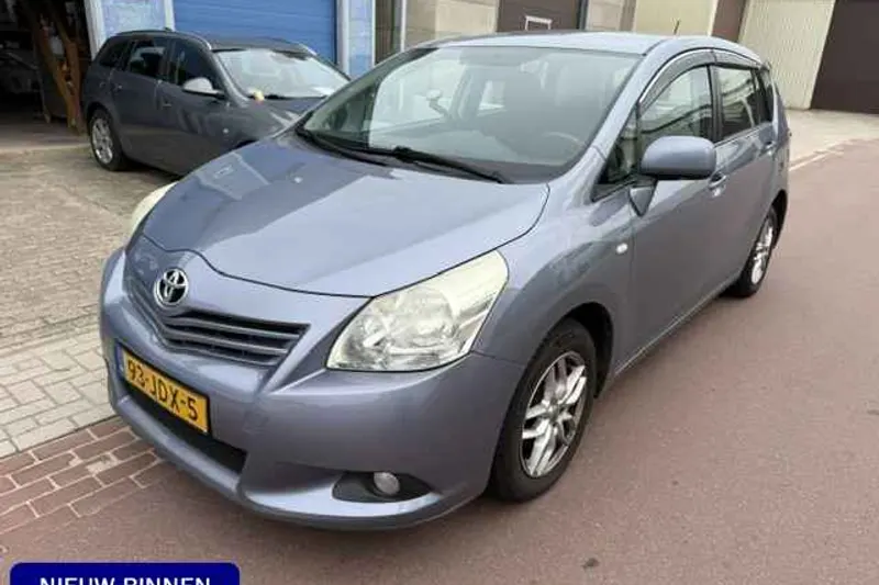 Toyota Verso (2009)