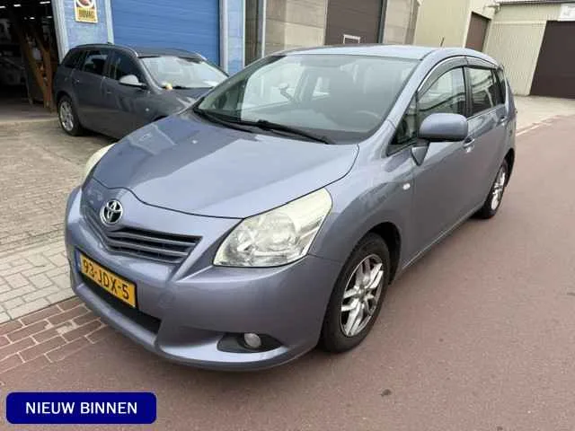 Toyota Verso (2009) — foto 1