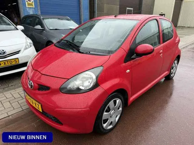 Toyota Aygo (2007) — foto 1