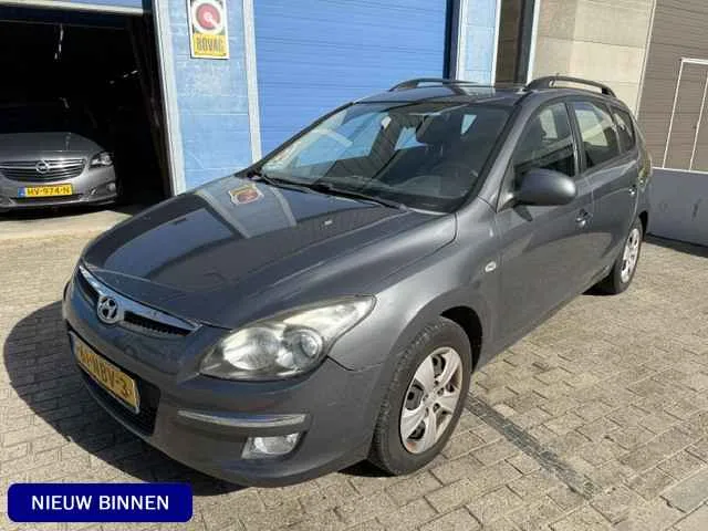 Hyundai i30 (2010) — foto 1