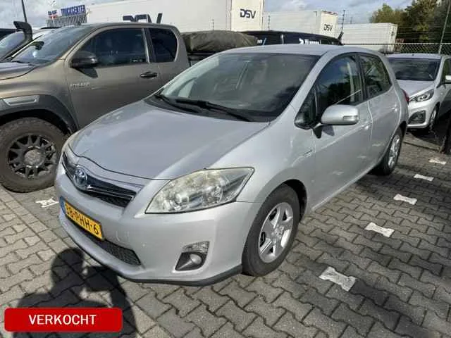 Toyota Auris (2011) — foto 1