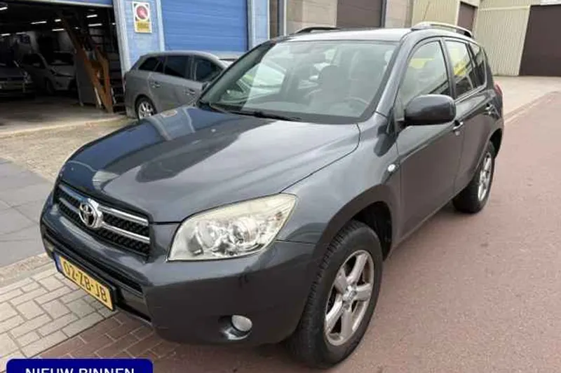 Toyota RAV4 (2008)