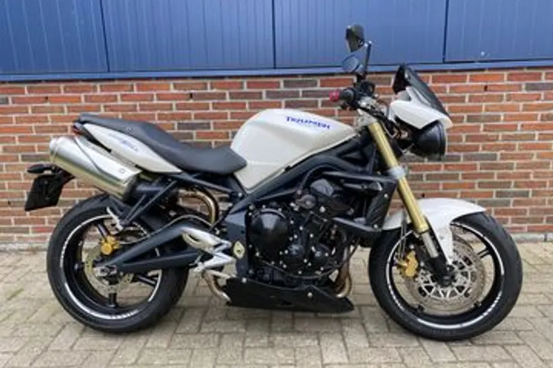 Triumph Street Triple (2009)