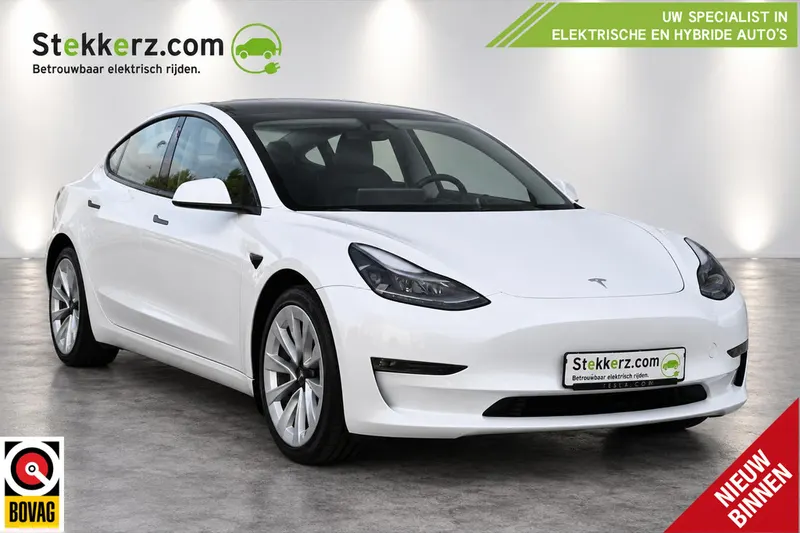 Tesla Model 3 (2023)