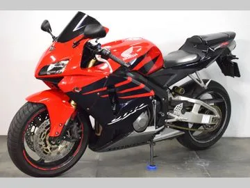 Honda CBR600RR (2006) — foto 1