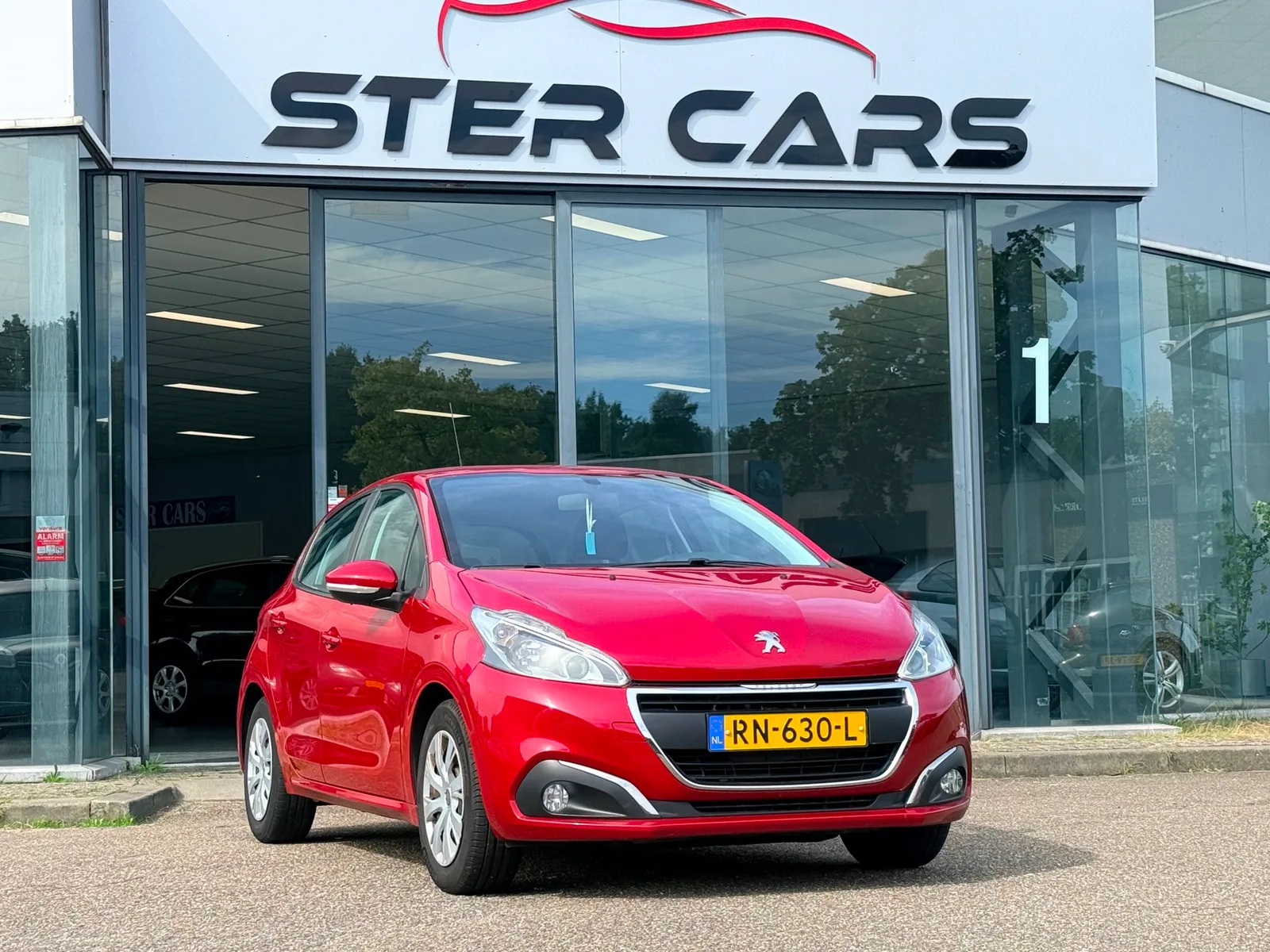 Peugeot 208 (2018) — foto 1