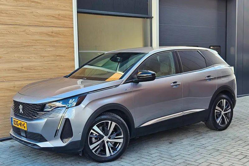 Peugeot 3008 (2023)