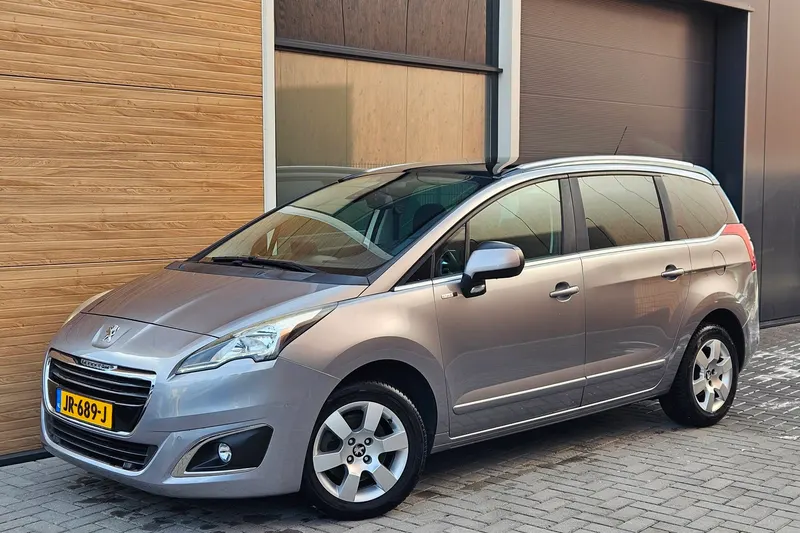 Peugeot 5008 (2016)