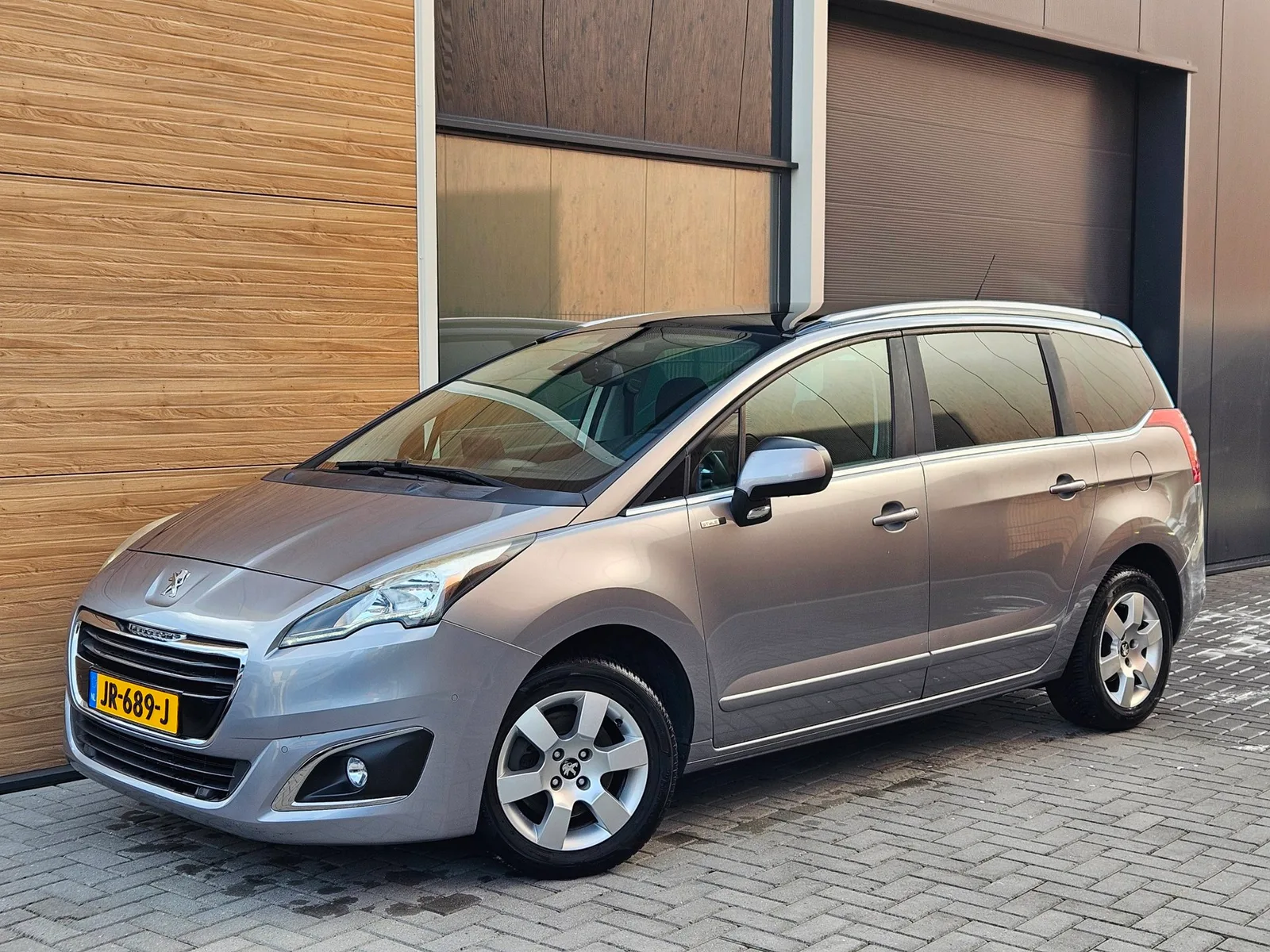 Peugeot 5008 (2016) — foto 1