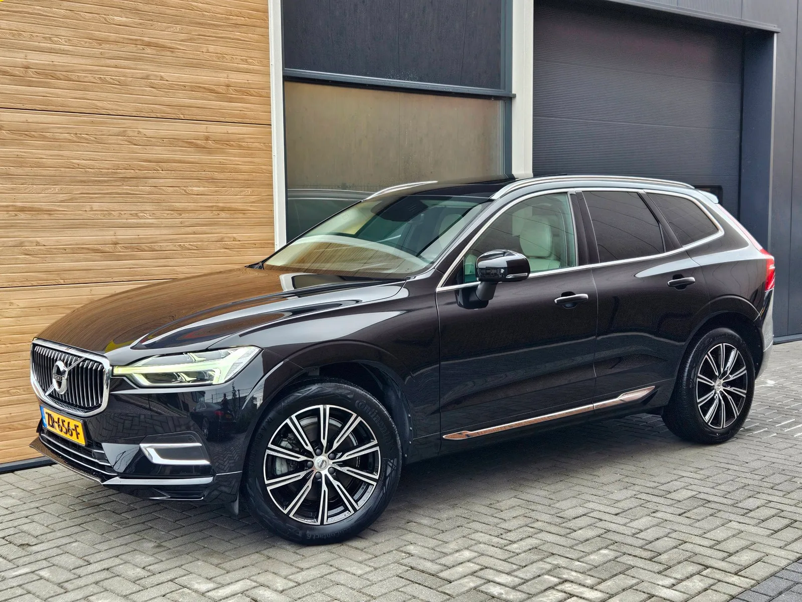Volvo XC60 (2019) — foto 1
