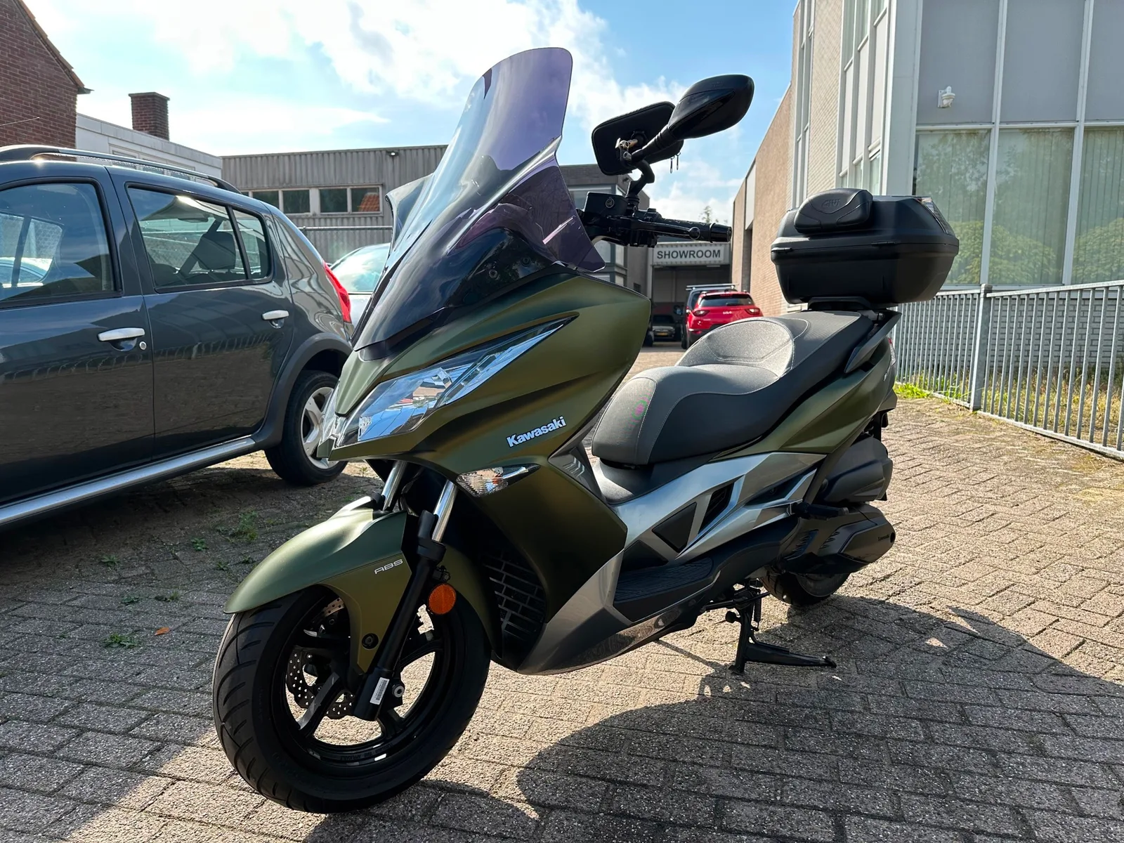 Kawasaki J 300 (2019) — foto 1