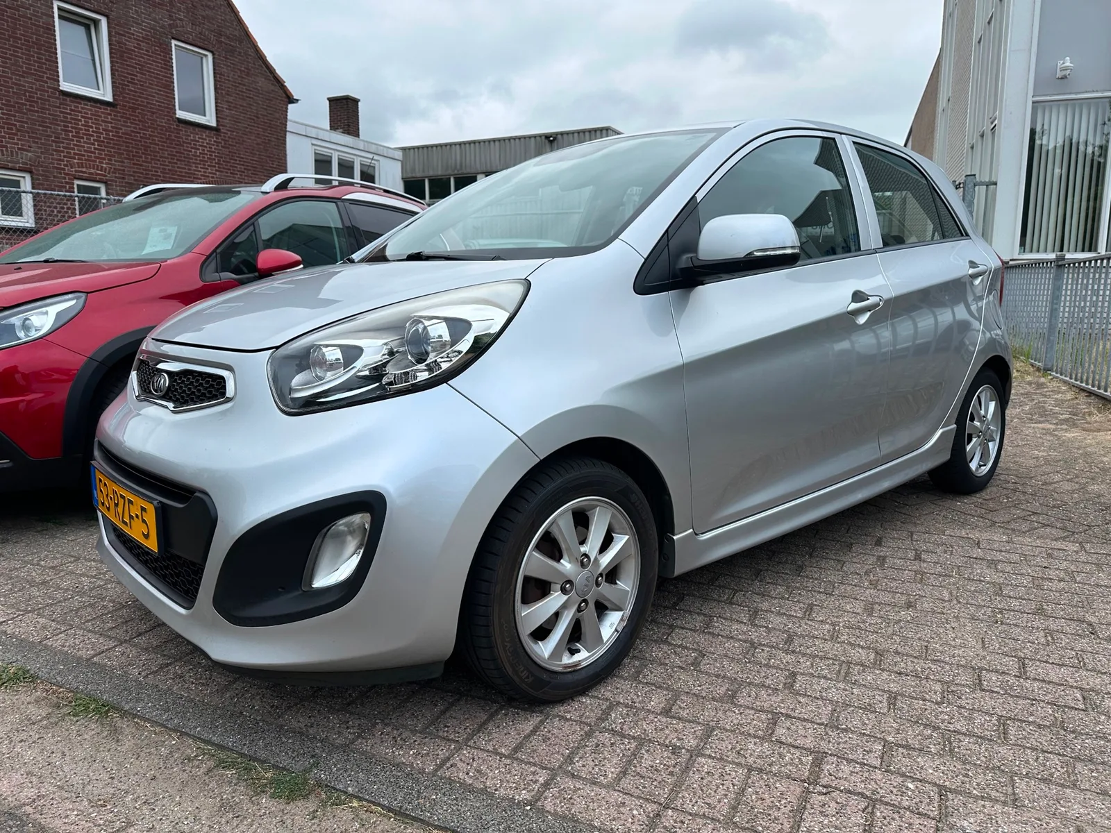 Kia Picanto (2011) — foto 1