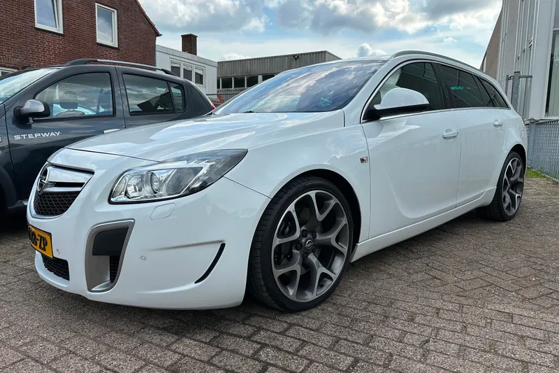 Opel Insignia (2011)