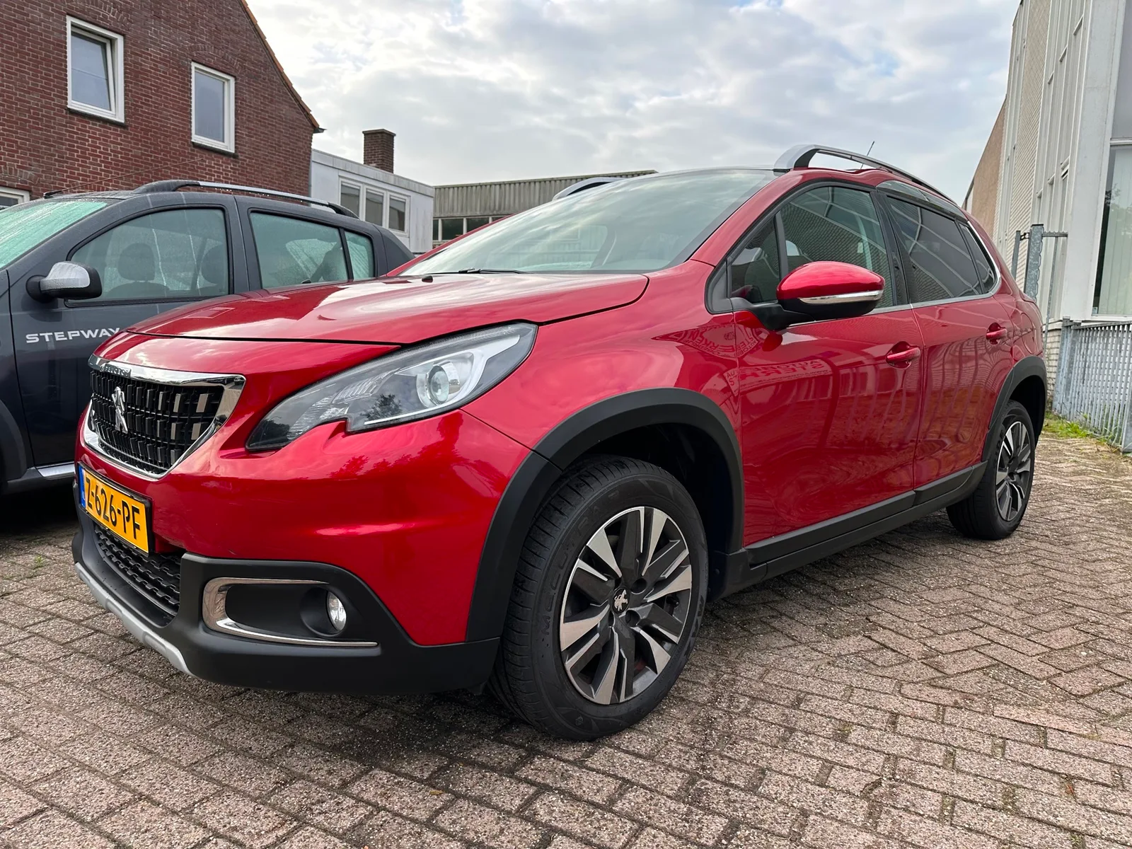 Peugeot 2008 (2017) — foto 1