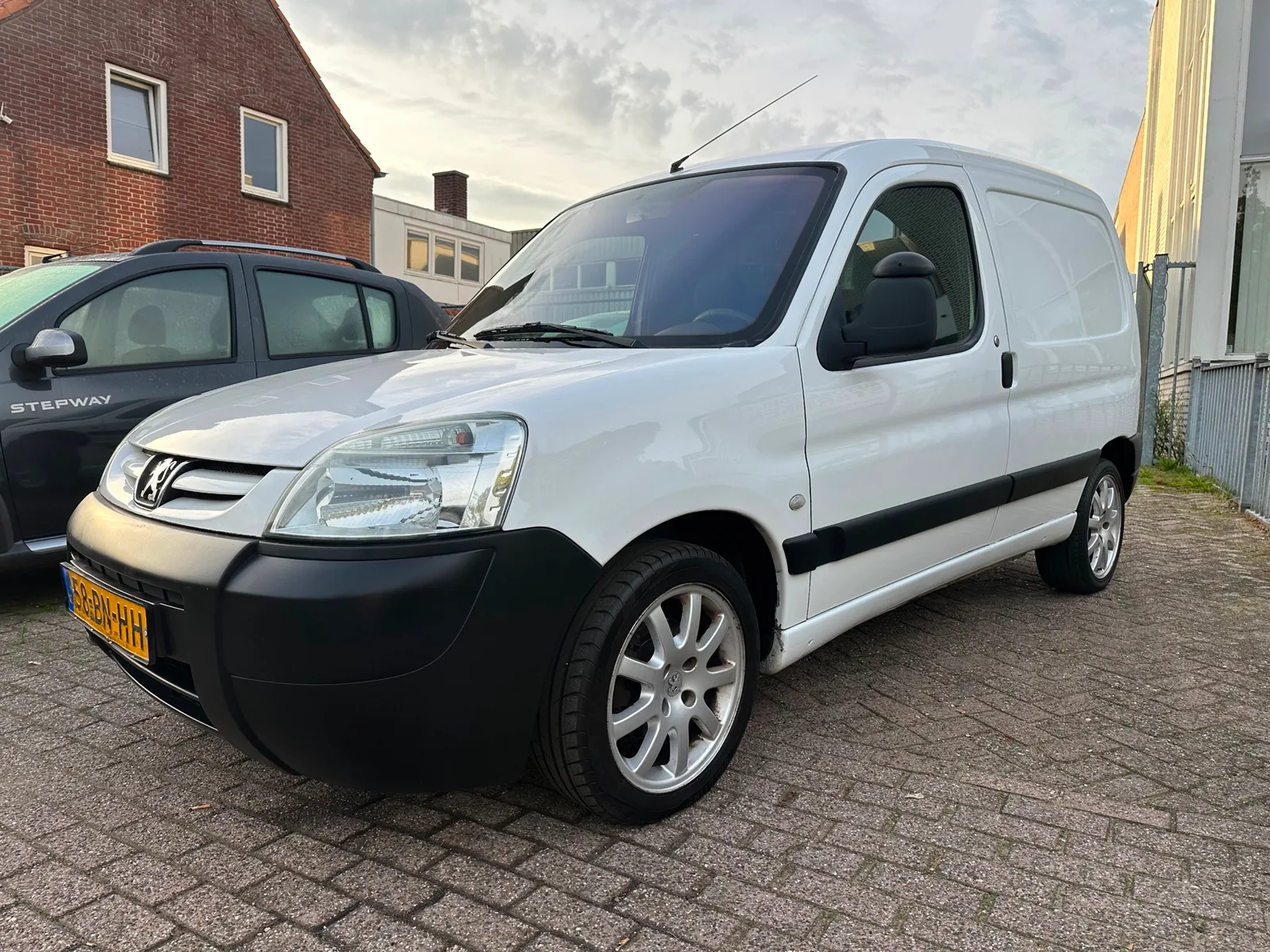 Peugeot Partner (2004) — foto 1