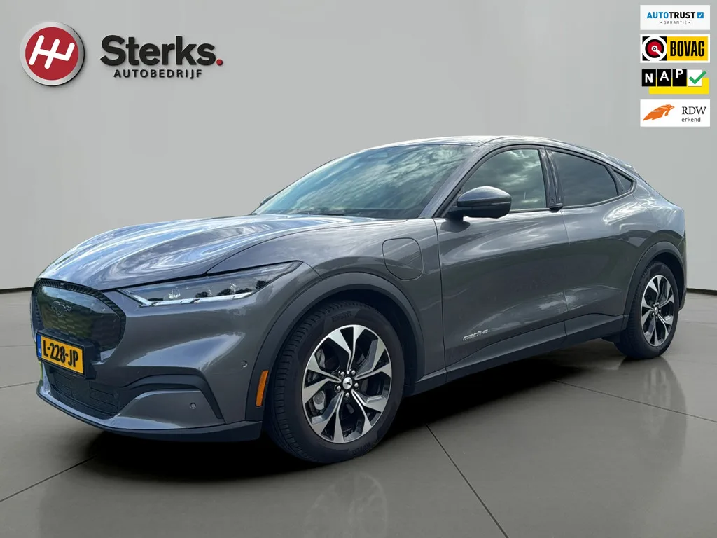 Ford Mustang Mach-E (2021) — foto 1