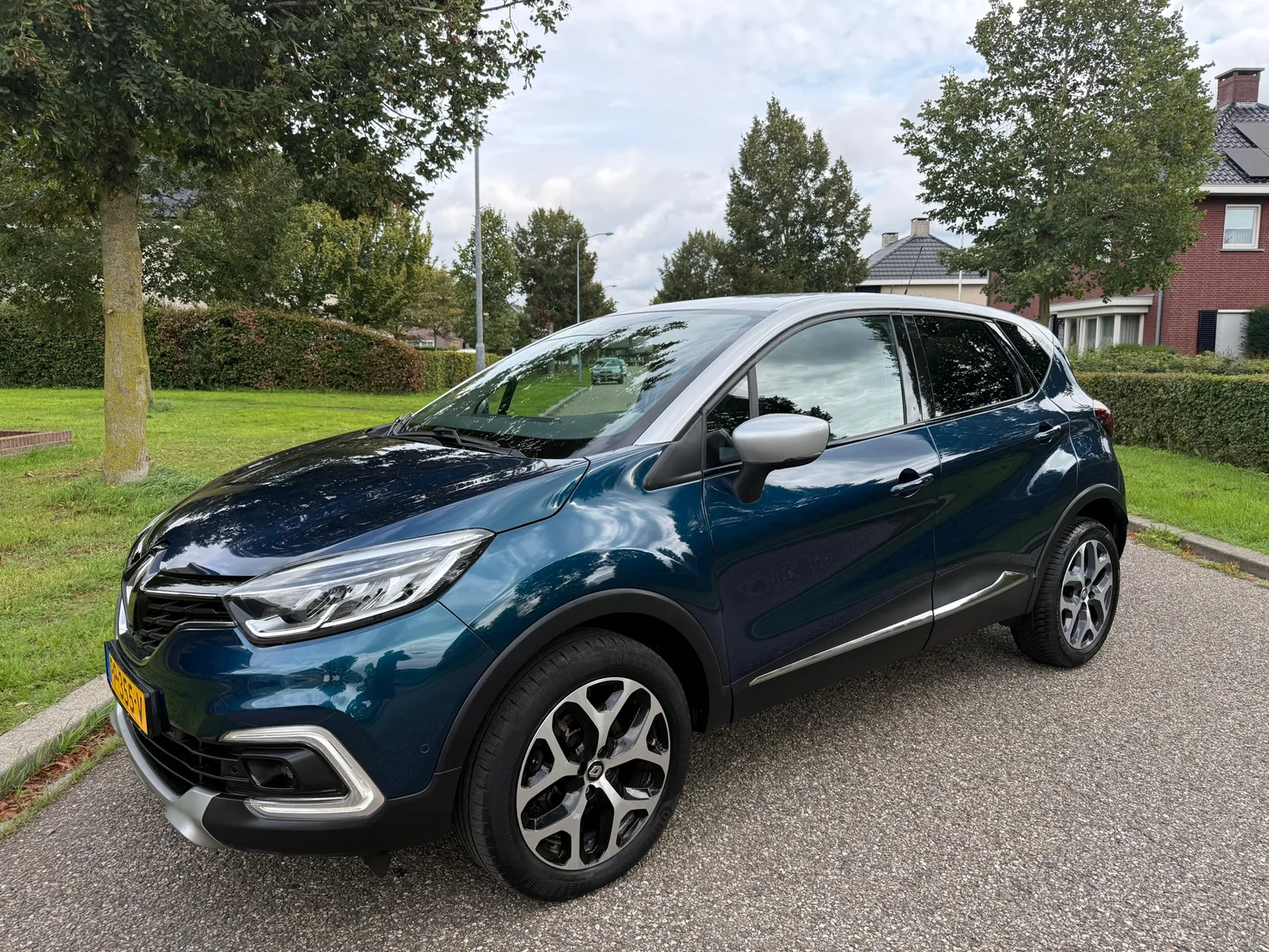 Renault Captur (2017) — foto 1